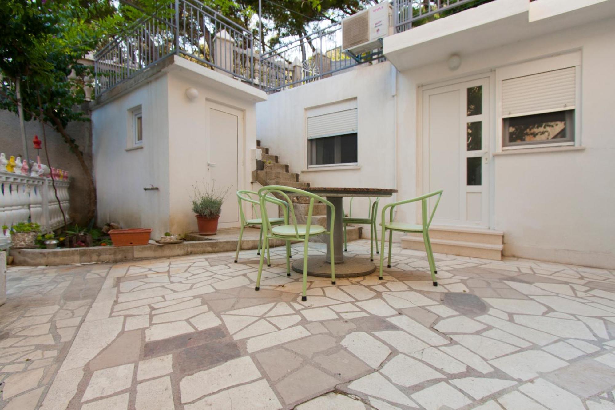 Apartment Mikulic Duće Esterno foto