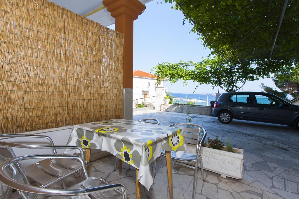 Apartment Mikulic Duće Esterno foto