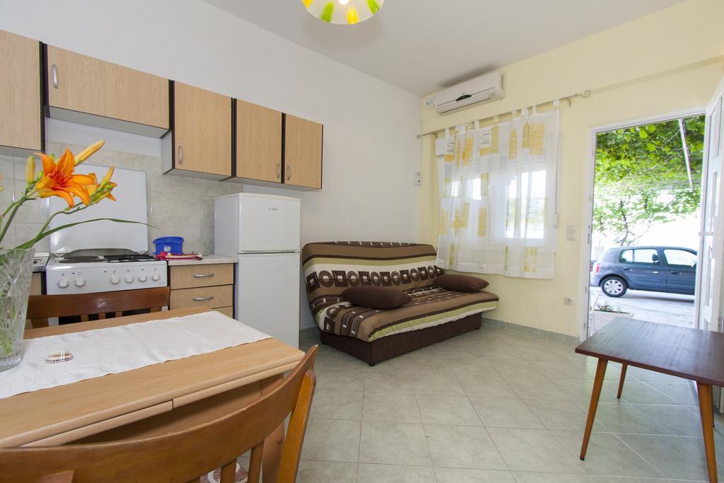 Apartment Mikulic Duće Esterno foto