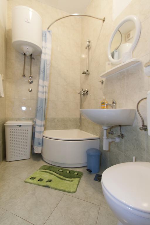 Apartment Mikulic Duće Esterno foto